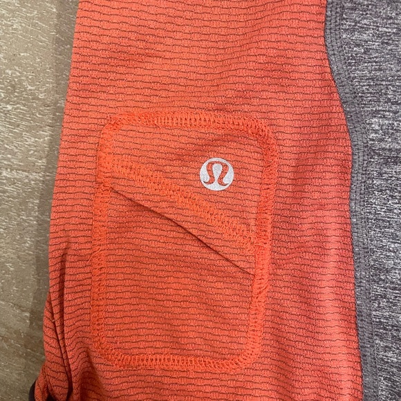 Lulu lemon shirt - Picture 2 of 5
